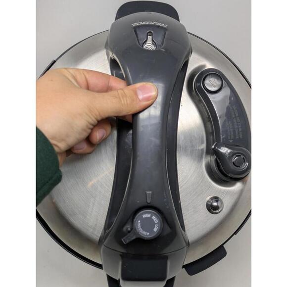 Breville BPR600XL The Fast Slow Cooker & Pressure Cooker Steamer 6-Qt - Picture 4 of 9